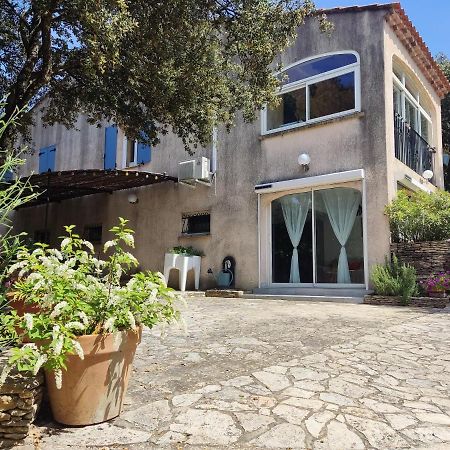 Charmant Studio A Castillon Du Gard, A Deux Pas Du Pont-Du-Gard מראה חיצוני תמונה